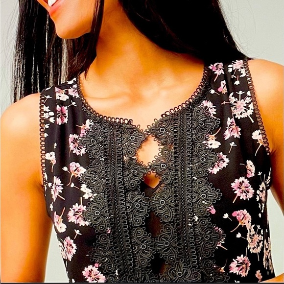 White House Black Market Tops - NWOT WHBM Floral Lace Print Top Size XS